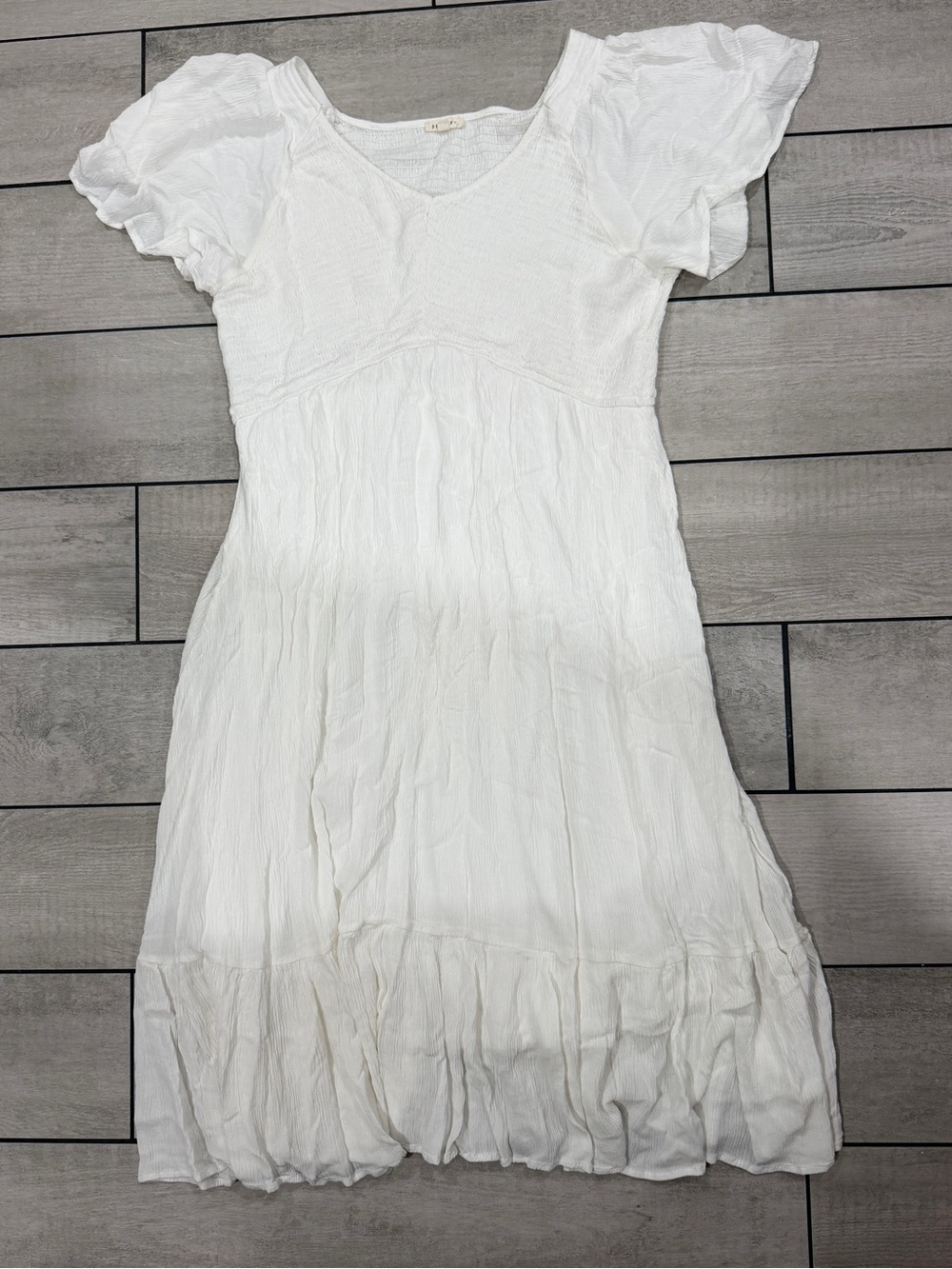 JODIFL White V-Neck Puff Sleeve Midi Dress